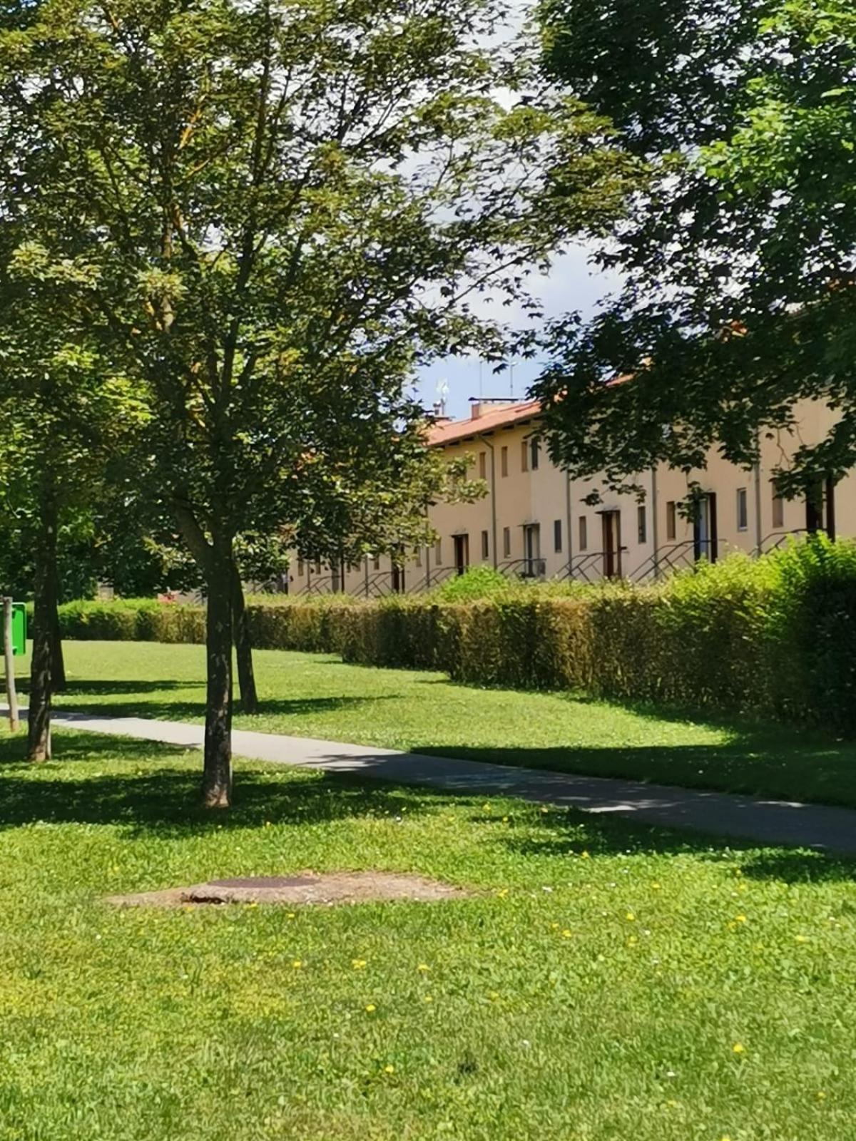 Casa A La Ruta Del Ferro Villa Сан Хуан де лес Абадесес Екстериор снимка
